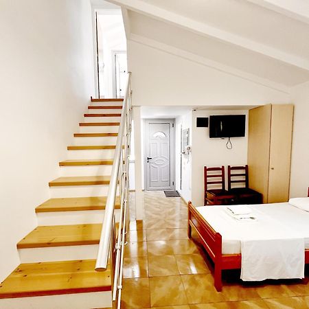 הימארה Garden Rooms מראה חיצוני תמונה