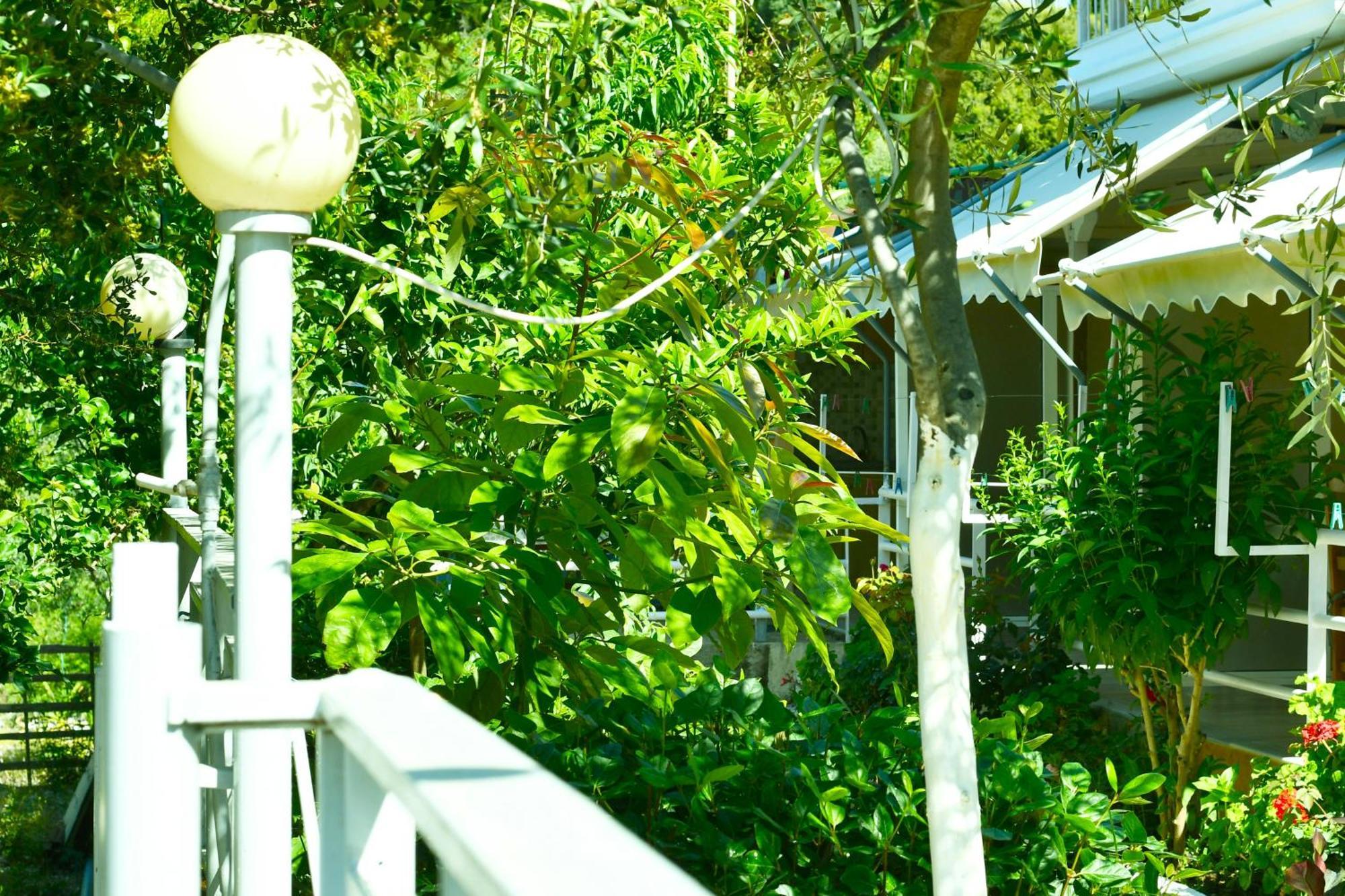 הימארה Garden Rooms מראה חיצוני תמונה